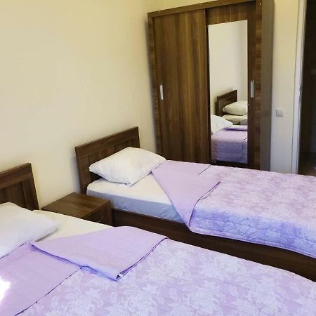 Hostel Family Kutaisi Eksteriør billede