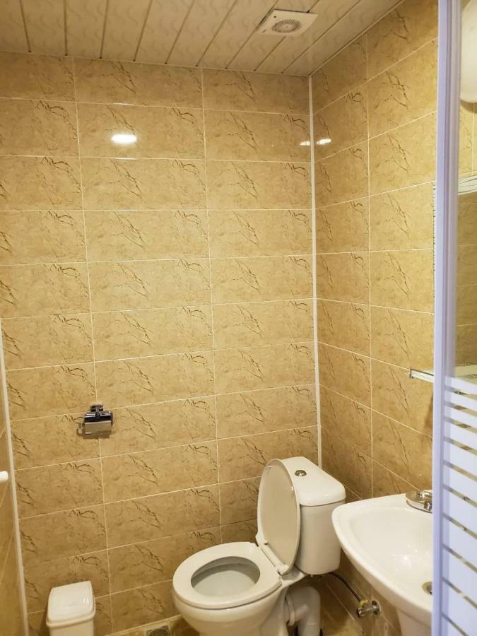 Hostel Family Kutaisi Eksteriør billede