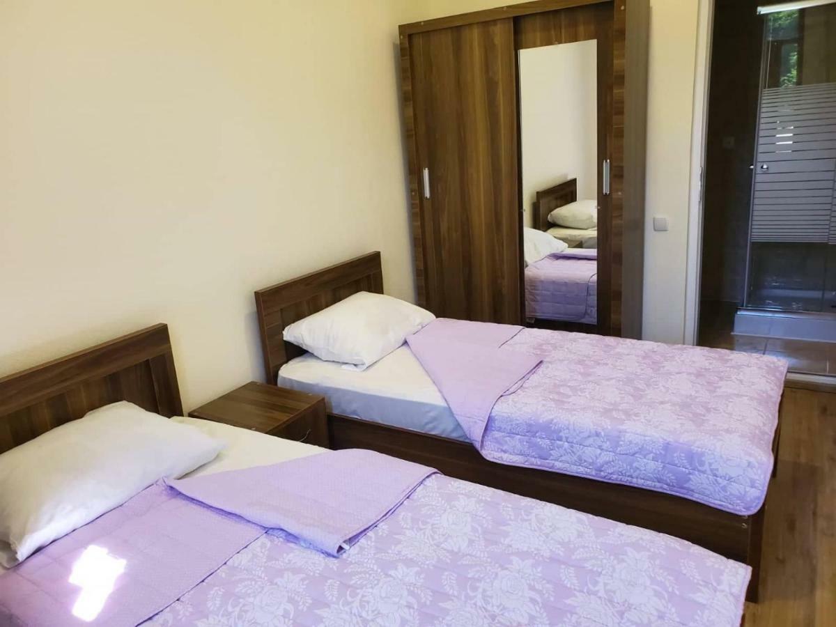 Hostel Family Kutaisi Eksteriør billede